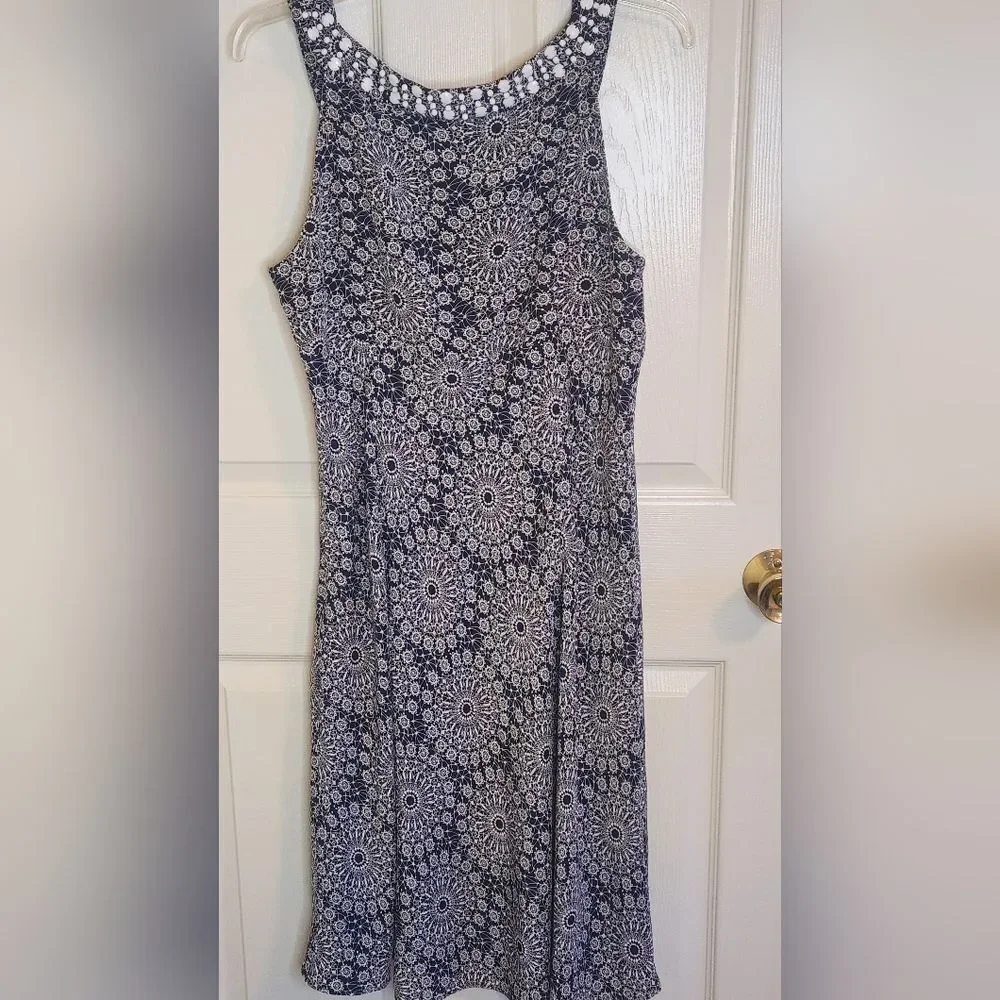 LOFT Blue White 14 Embellished 100% SILK Lined Floral Print Slvlss Women Dress